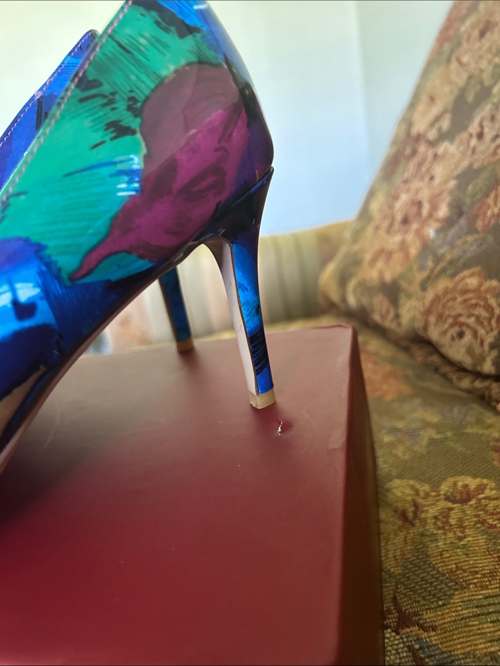 YDN Iridescent Blue-Purple Pointed Toe Heels - Picture 4 of 6